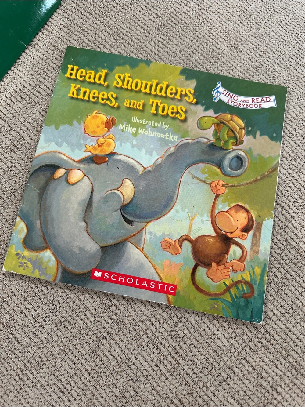 Scholastic 5 Kids Books Set - Picture 6 of 12